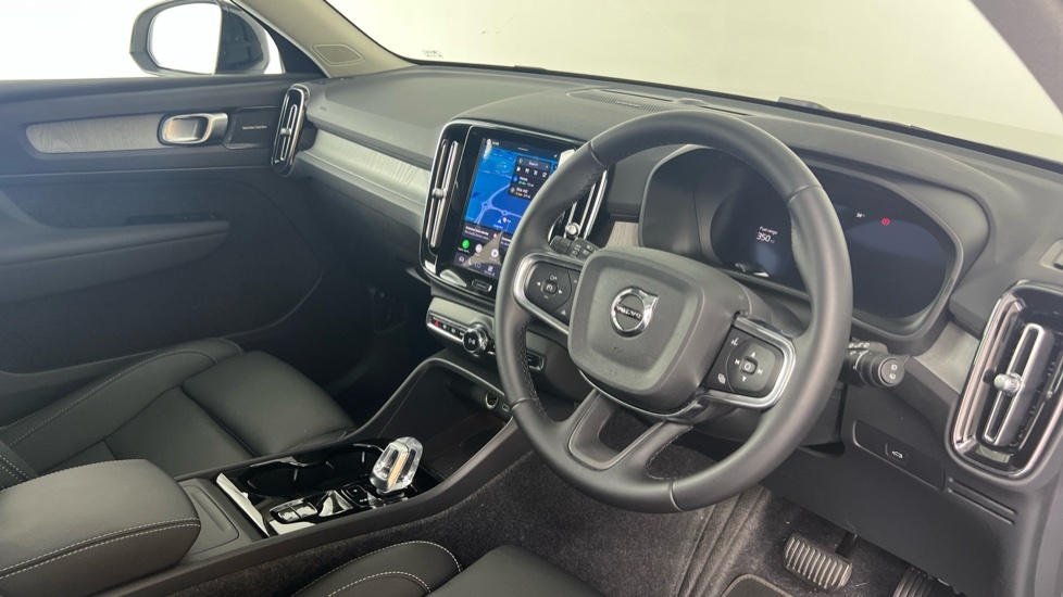 Volvo XC40 B4 Ultra, Mild Hybrid, Darkpanroof, Harma RV26PWU White #4