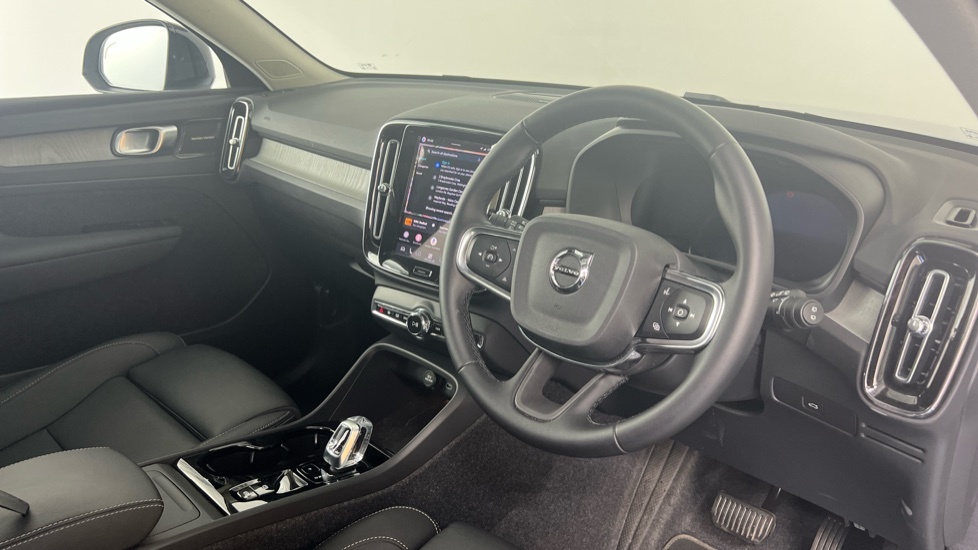 Volvo XC40 Ultra, B4 Mild Hybrid, Dark RV26NTC Blue #4