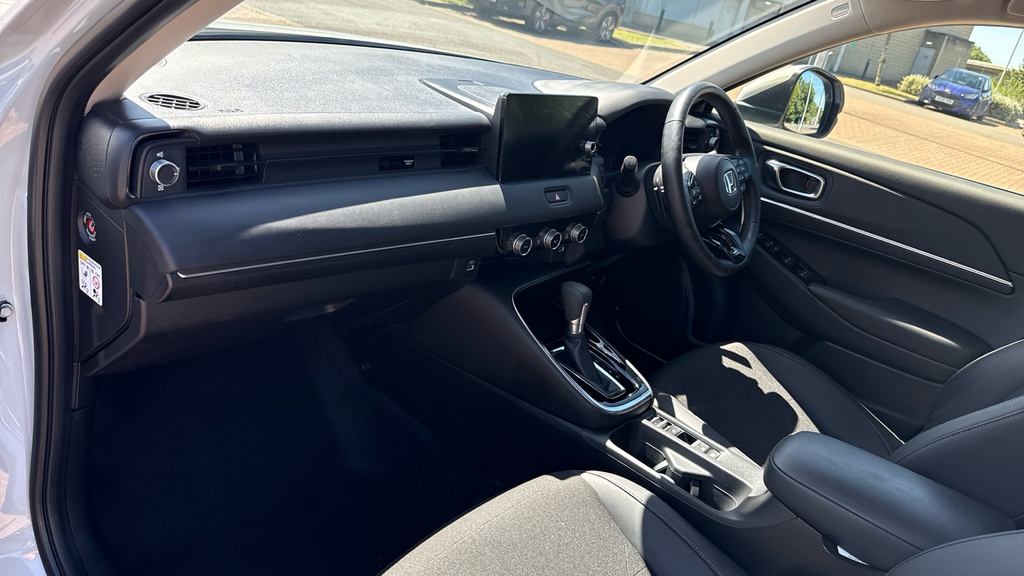 Honda Hr-V Honda Hr-v Hatchback 1.5 Ehev Advance Cvt White #2