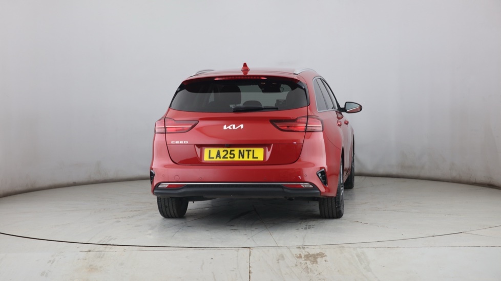 Kia Ceed 1.5T Gdi Isg 138 3 Dct Red #4