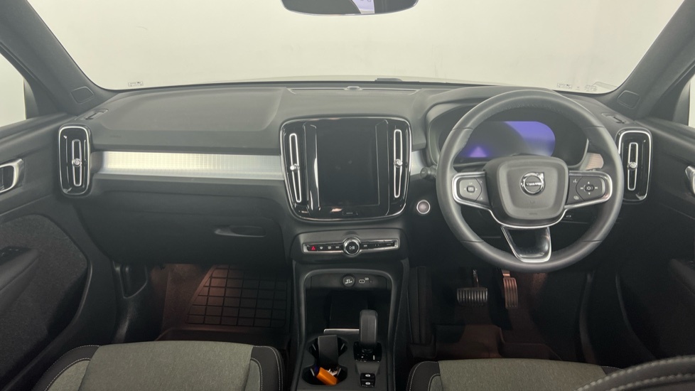 Volvo XC40 Core, B3 Mild Hybrid, OV23WSU Silver #5