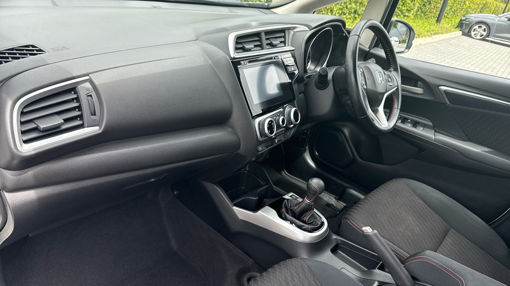 Honda Jazz Honda Jazz Sport Navi I-vtec White #2