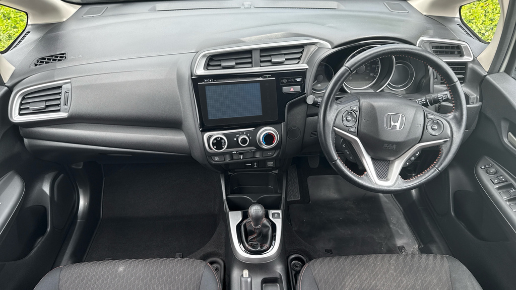 Honda Jazz Honda Jazz Sport Navi I-vtec White #4