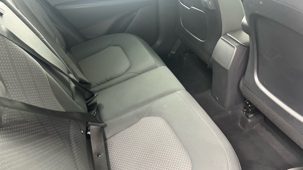 Kia Niro Kia Niro 1.6H Gdi 2 Suv Hybrid Dct Euro Red #37