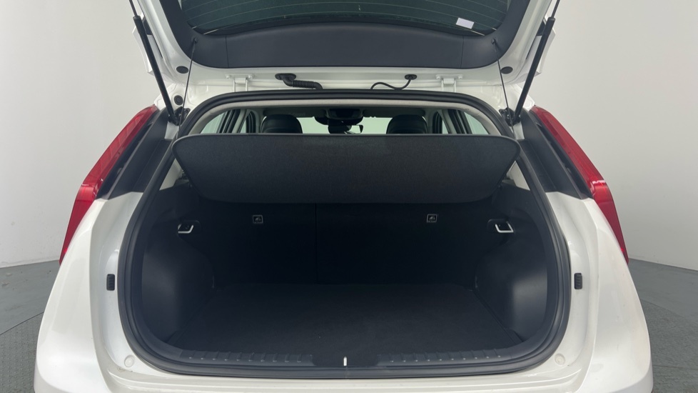 Kia Niro Kia Niro 1.6H Gdi 2 Suv Hybrid Dct Euro Red #8