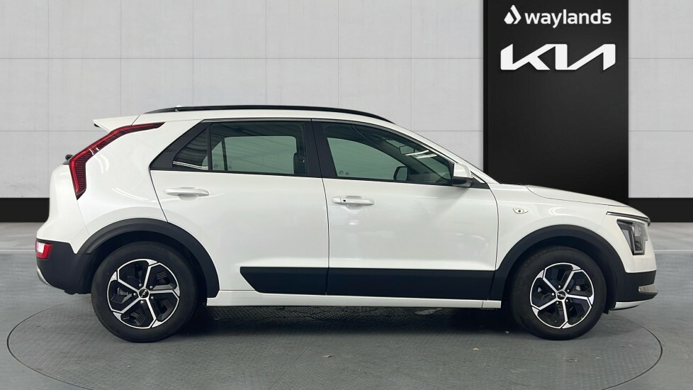 Kia Niro 1.6 Gdi 127 Hybrid 2 Nav Dct White #4