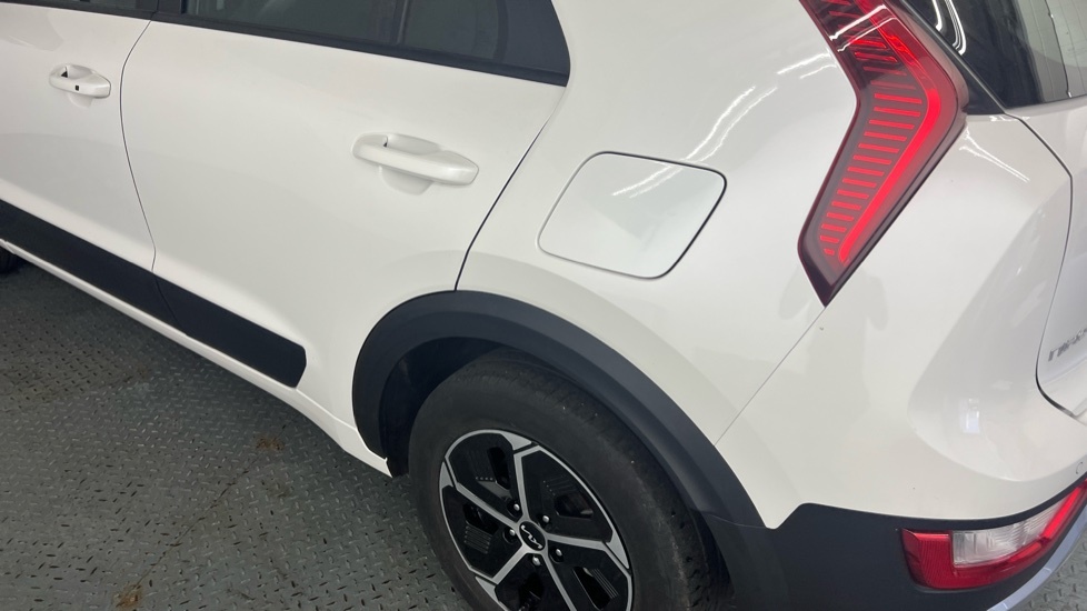 Kia Niro Kia Niro 1.6H Gdi 2 Suv Hybrid Dct Euro Red #42