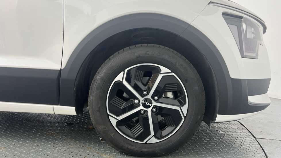 Kia Niro 1.6 Gdi 127 Hybrid 2 Nav Dct White #5