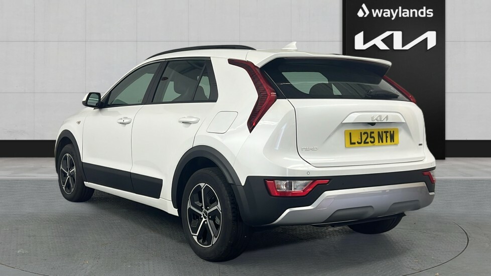 Kia Niro 1.6 Gdi 127 Hybrid 2 Nav Dct White #2