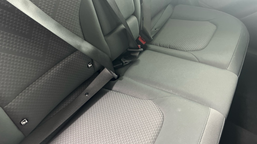 Kia Niro Kia Niro 1.6H Gdi 2 Suv Hybrid Dct Euro Red #38