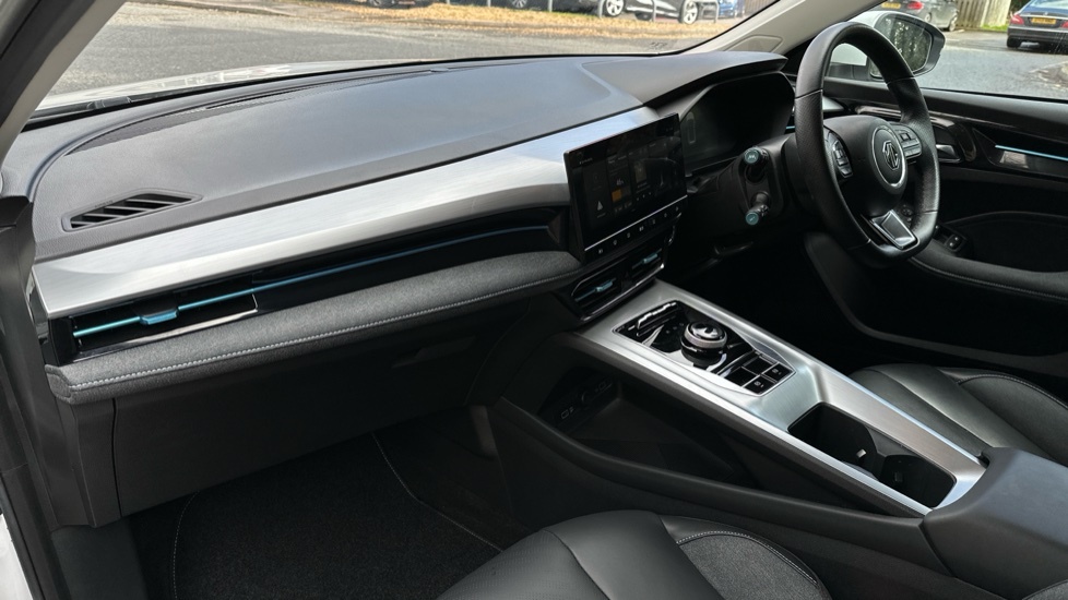 MG MG5 115Kw Trophy Ev Long Range 61Kwh White #3