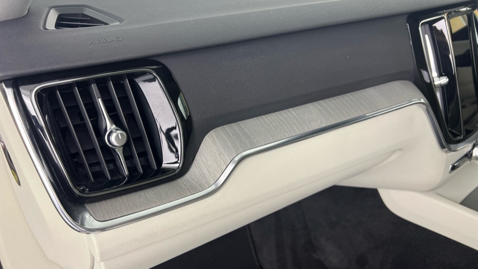 Volvo V60   #40