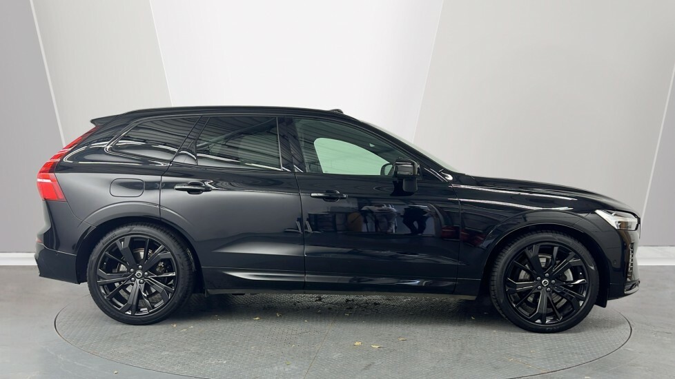 Volvo XC60 B5 Black Edition Ultra, Awd Mild Hybrid, RV25PBU Black #3