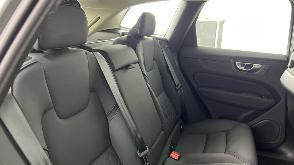 Volvo XC60 B5 Plus, Awd Mild Hybrid, Dark360 Camera RV75VUO Green #6