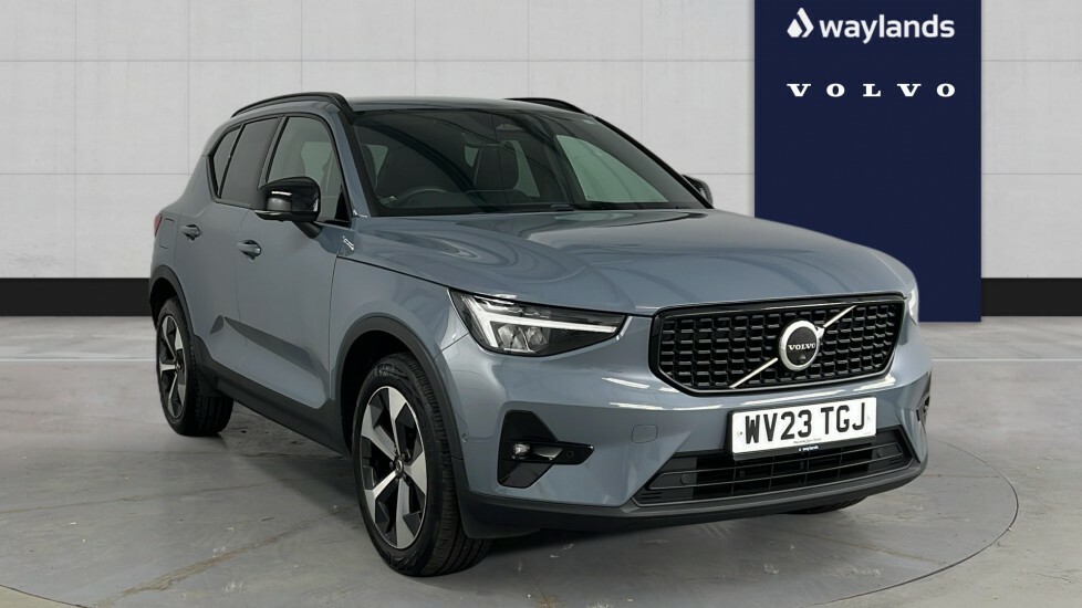 Volvo XC40 Plus, B3 Mild Hybrid, Dark Grey