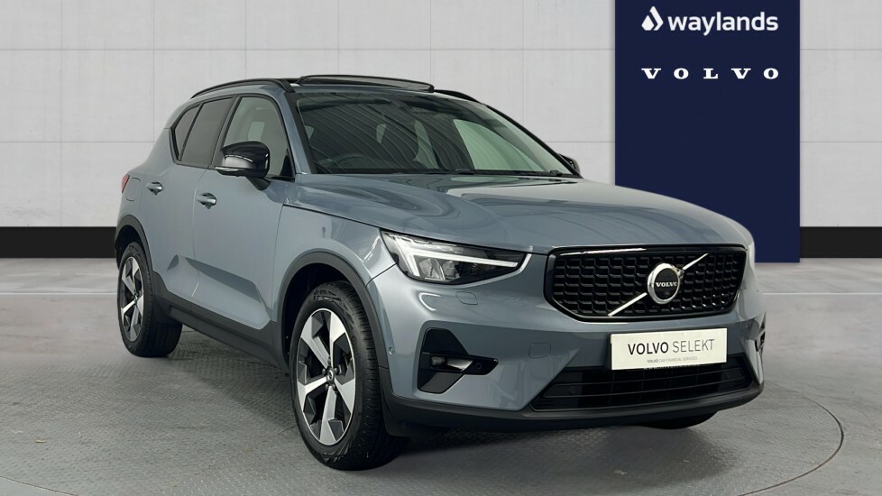 Volvo XC40 B4 Ultimate, Mild Hybrid, Darkpanroof, Leather, 3 Grey
