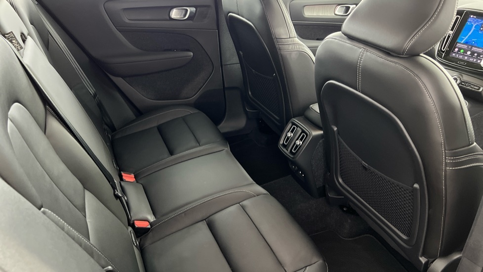 Volvo XC40 Plus, B4 Awd Mild Hybrid, Dark Black #6
