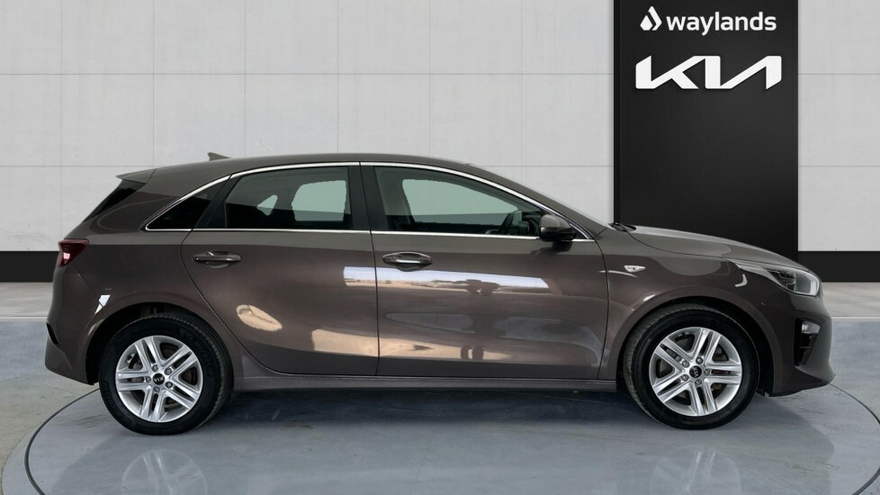 Kia Ceed 1.6 Crdi 48V Isg 2 Brown #4