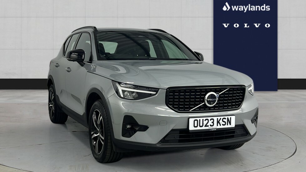 Volvo XC40 Plus, B3 Mild Hybrid, Dark Grey