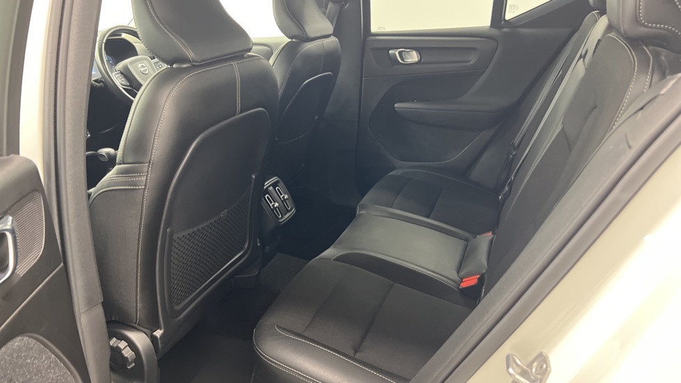 Volvo XC40 T5 Awd First Edition Wk06 White #10