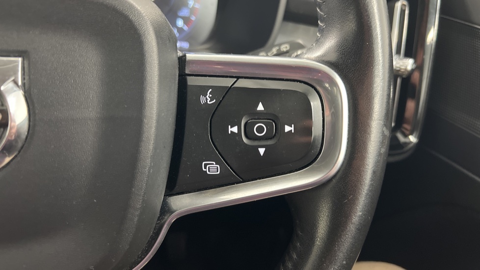 Volvo XC40 T5 Awd First Edition Wk06 White #23