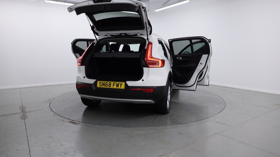 Volvo XC40 T5 Awd First Edition Wk06 White #17