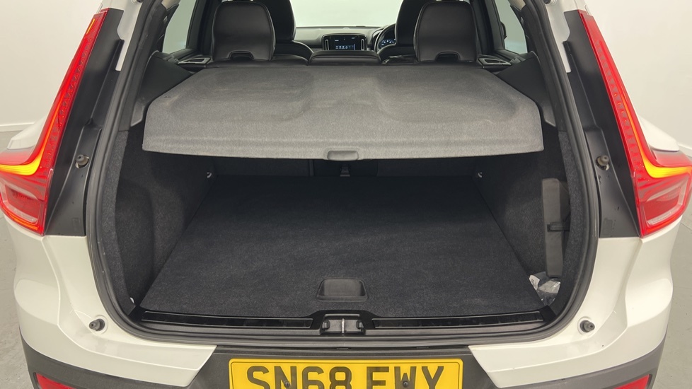 Volvo XC40 T5 Awd First Edition Wk06 White #8