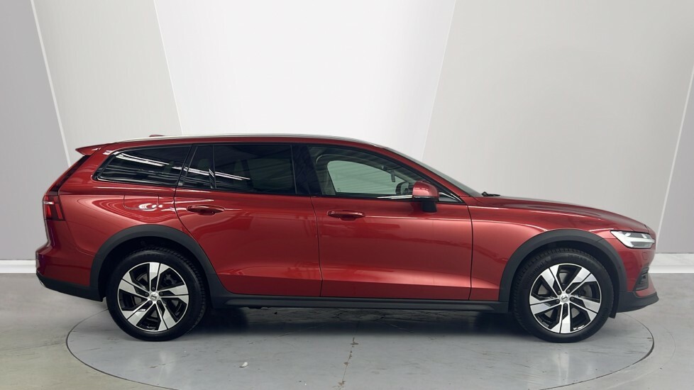 Volvo V60 Cross Country Country, B5 Awd Mild Hybrid Red #3