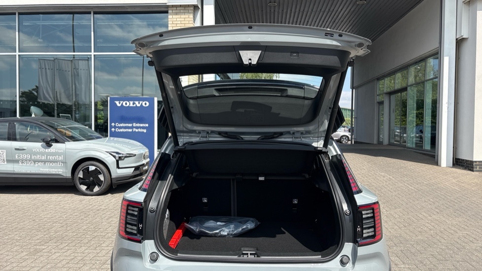 Volvo EX30 Ultra White #13