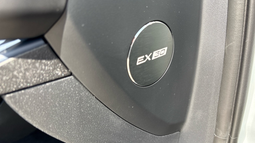 Volvo EX30 Ultra White #43