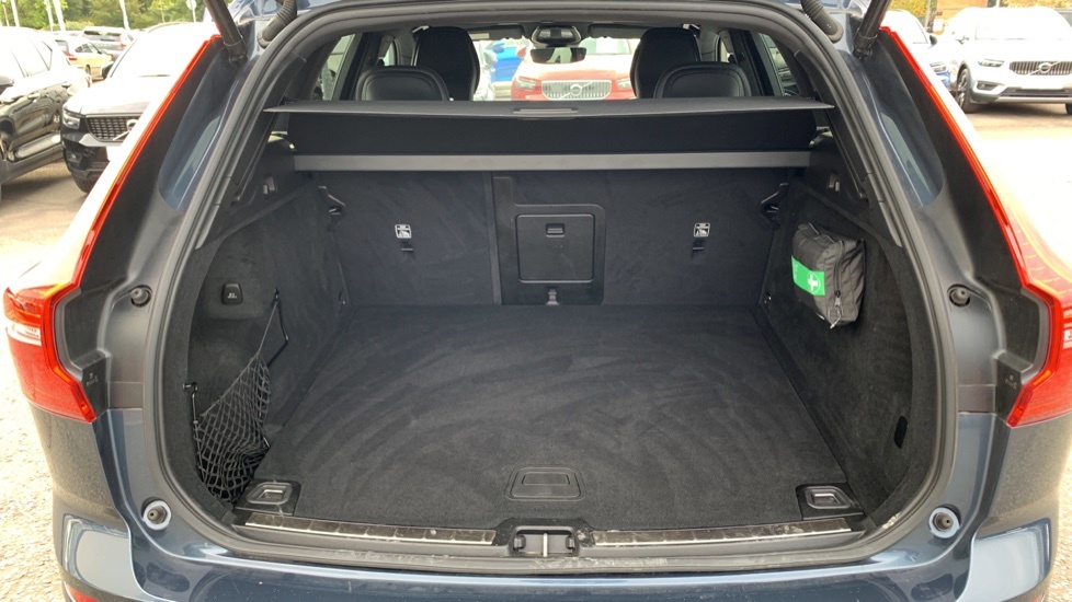 Volvo XC60 Volvo Xc60 Plus Silver #17