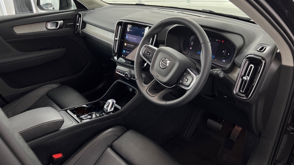 Volvo XC40 Ultimate, B4 Mild Hybrid, Dark Black #5