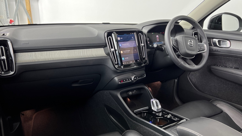 Volvo XC40 Ultimate, B4 Mild Hybrid, Dark Black #4