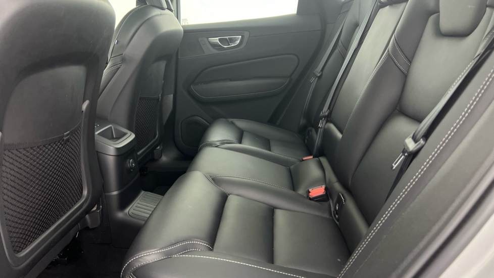 Volvo XC60 2L R-design Black #10
