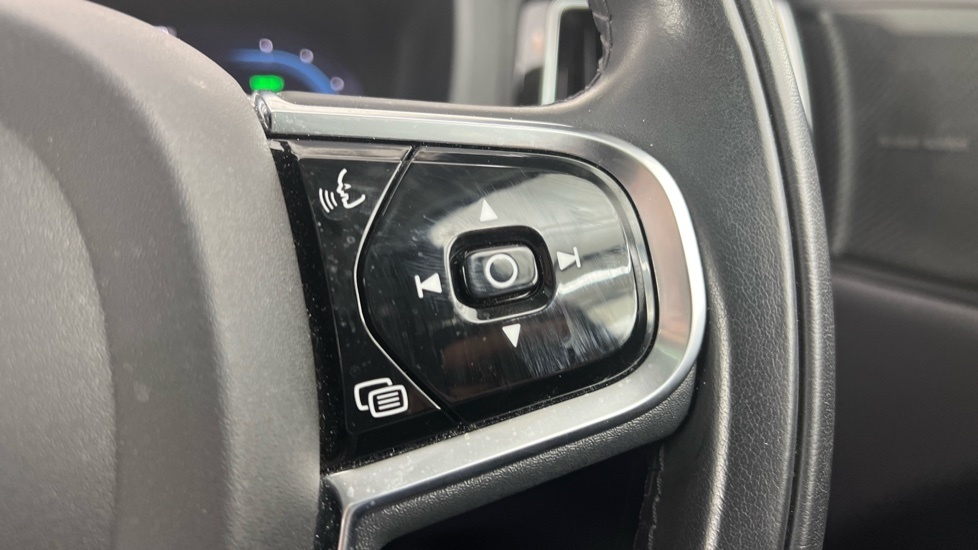 Volvo XC60 2L R-design Black #19