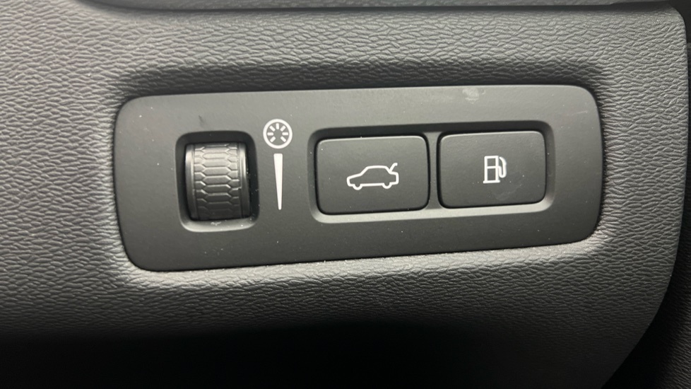 Volvo XC60 2L R-design Black #33
