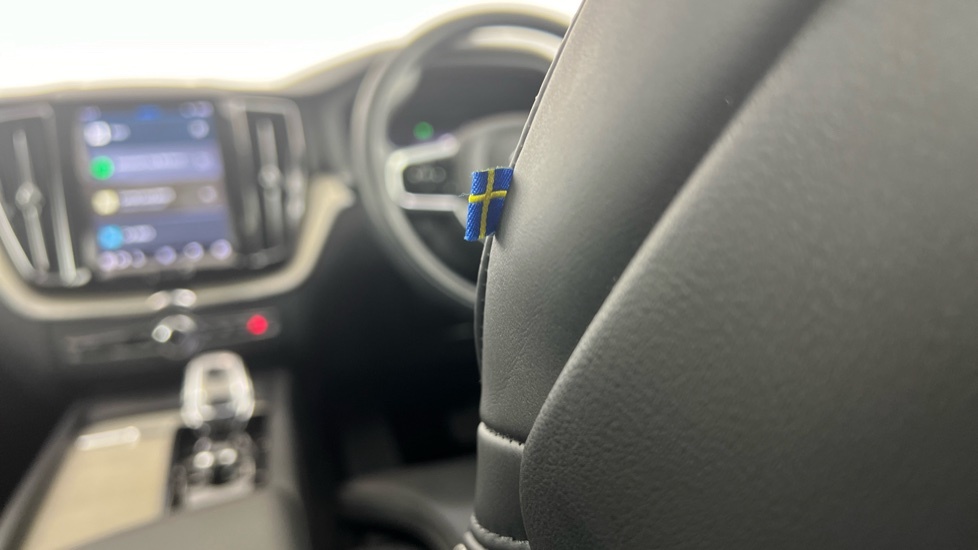 Volvo XC60 2L R-design Black #42