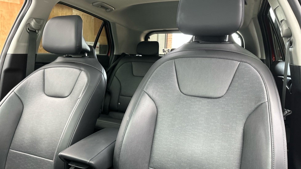 Kia e-Niro 64.8Kwh 4 Suv White #47