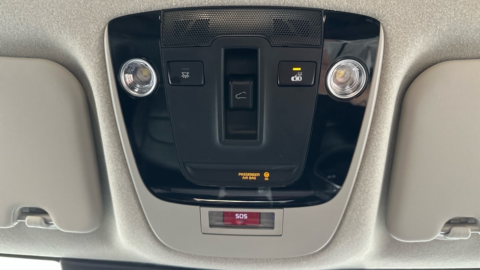 Kia e-Niro 64.8Kwh 4 Suv White #36