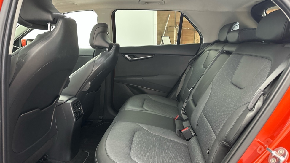 Kia e-Niro 64.8Kwh 4 Suv White #10