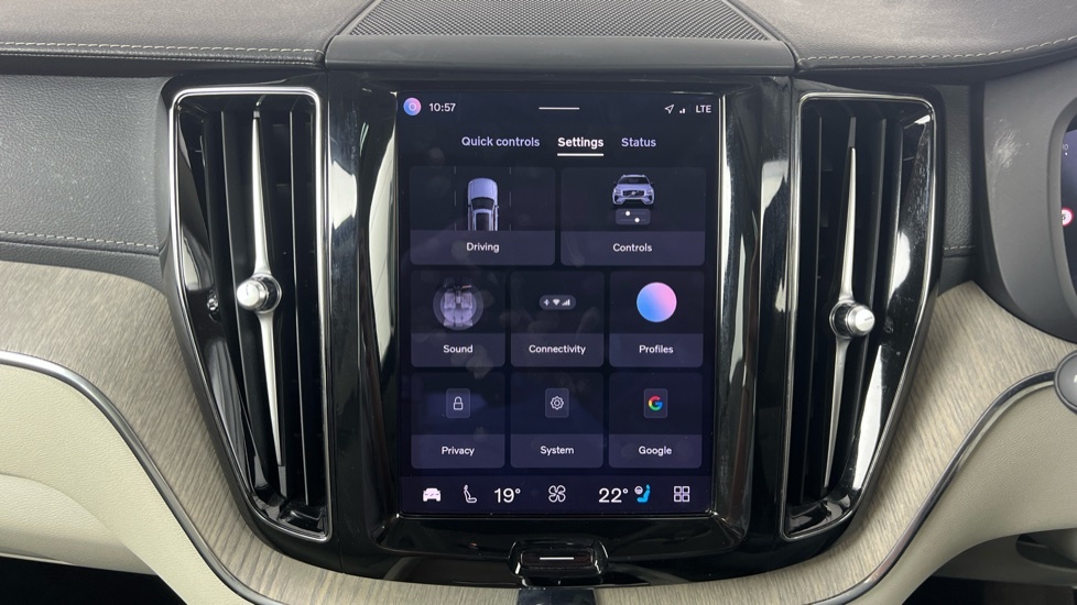 Volvo XC60 Inscription Pro Black #16