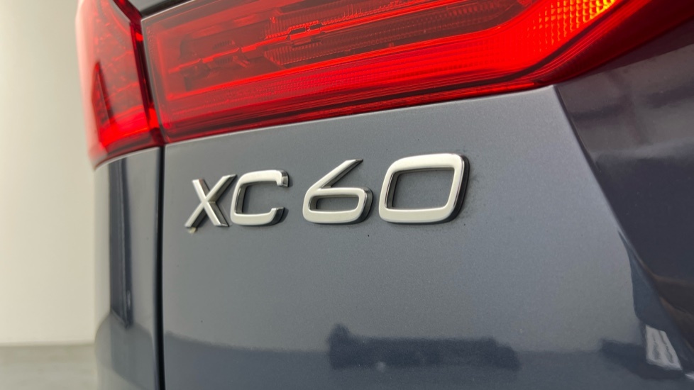 Volvo XC60 Inscription Pro Black #35