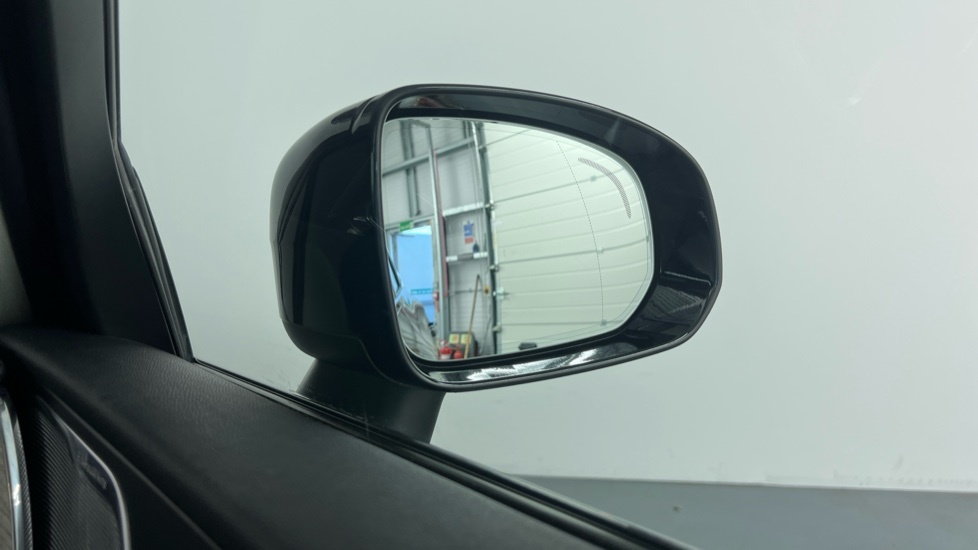 Volvo XC60 Inscription Pro Black #31