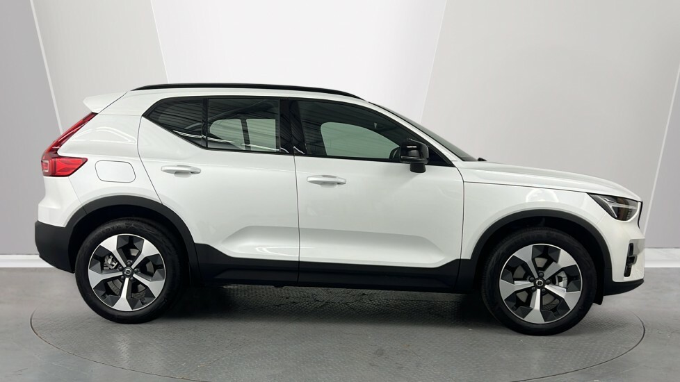Volvo XC40 B3 Plus, Mild Hybrid, Dark White #3