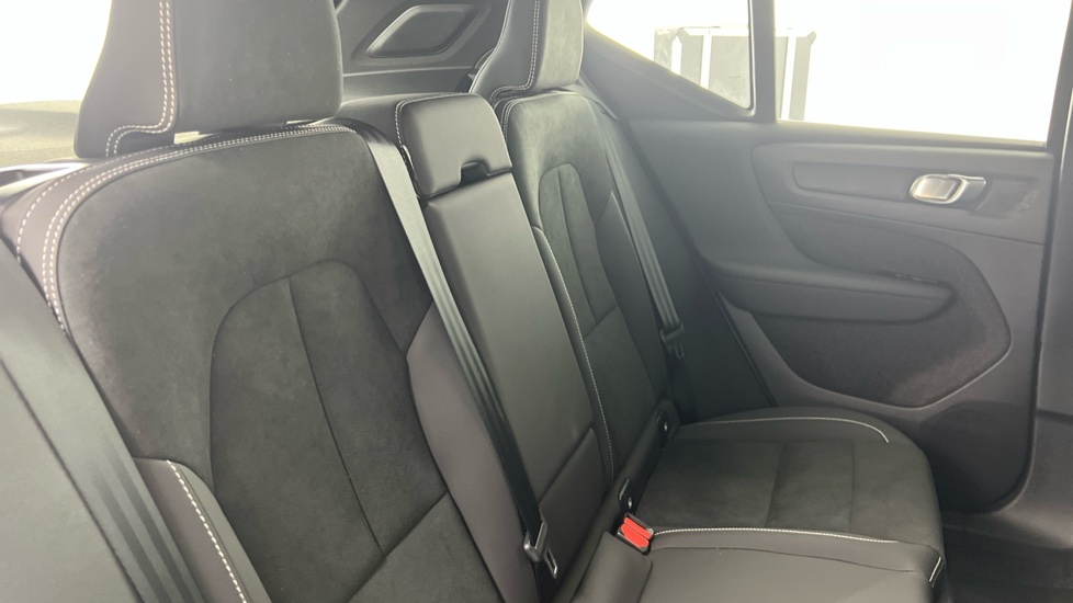 Volvo XC40 B3 Plus, Mild Hybrid, Dark White #6