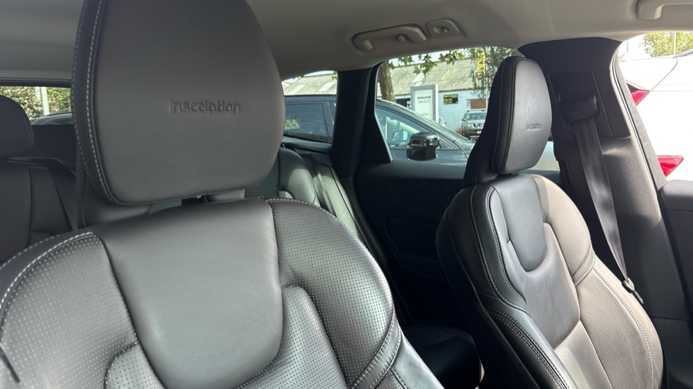 Volvo XC60 D4 Awd R-design Winter Pack , 360 Camer Red #50