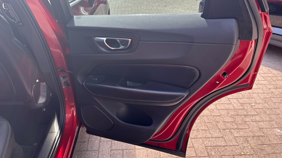 Volvo XC60 D4 Awd R-design Winter Pack , 360 Camer Red #37