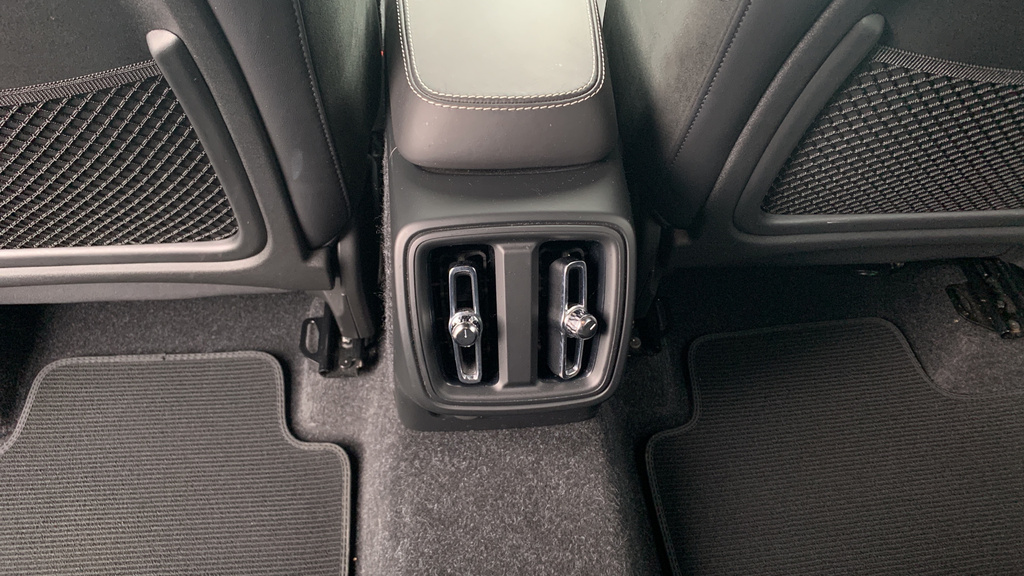 Volvo XC40 2.0 B4p Inscription Pro Grey #78