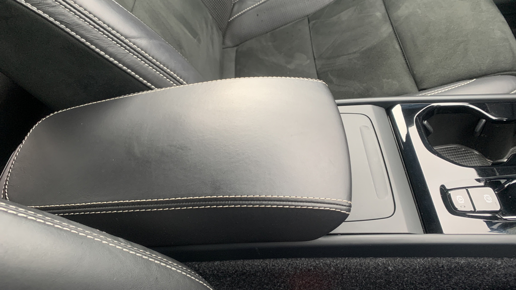 Volvo XC40 2.0 B4p Inscription Pro Grey #135