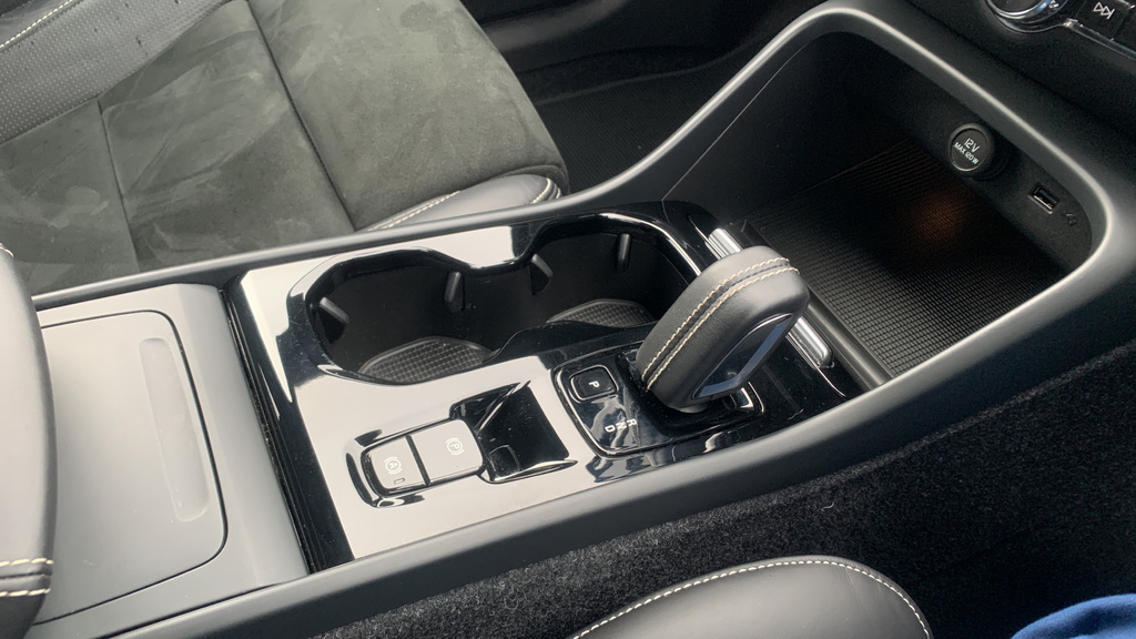 Volvo XC40 2.0 B4p Inscription Pro Grey #132